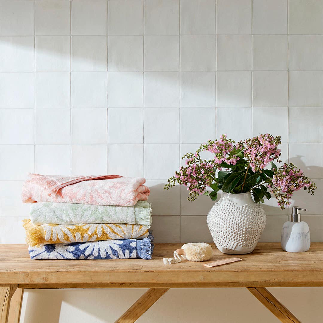 Daisy Bath Towel