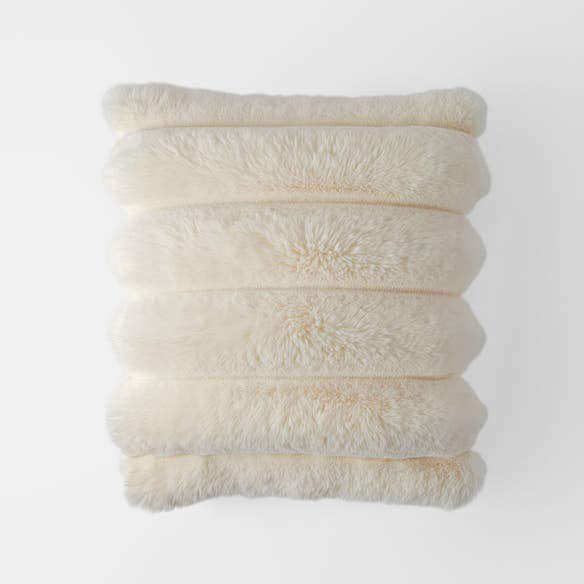 https://s3-ap-southeast-2.amazonaws.com/fusionfactory.commerceconnect.bbnt.production/pim_media/000/210/007/M_F_W26_Alaska-Fur-Cushion_Ivory_26895101_SI.jpg?1771217802