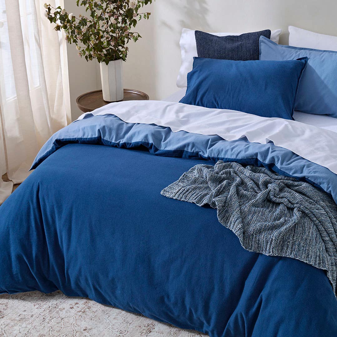 https://s3-ap-southeast-2.amazonaws.com/fusionfactory.commerceconnect.bbnt.production/pim_media/000/205/342/M_F_W26_Bedlinen_BOP_Fabian-Denim-Navy_Marketing_SI.jpg?1765323376