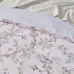 https://s3-ap-southeast-2.amazonaws.com/fusionfactory.commerceconnect.bbnt.production/pim_media/000/206/587/M_F_W26_Bedlinen_BOP_Genevieve_QQC_Detail-1_SI.jpg?1767326503