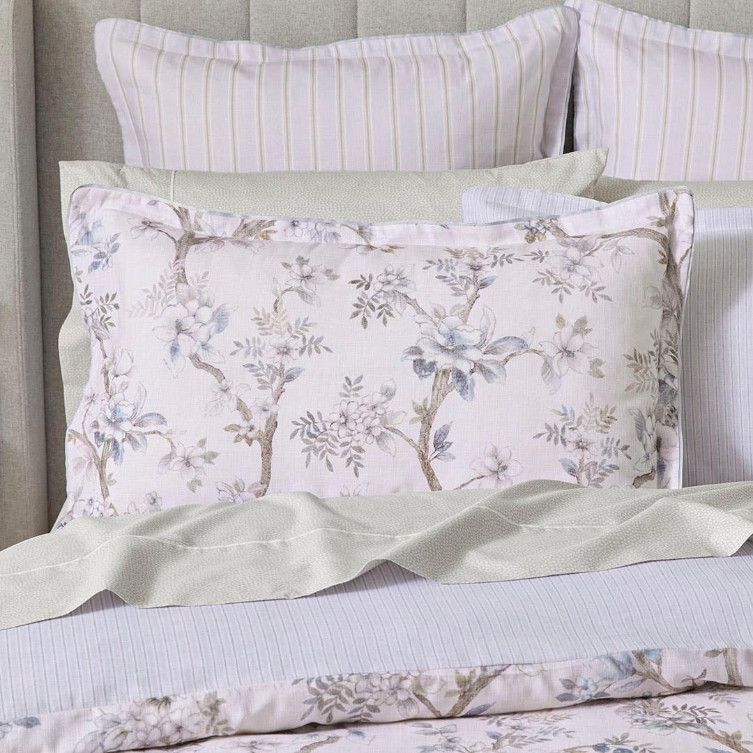 https://s3-ap-southeast-2.amazonaws.com/fusionfactory.commerceconnect.bbnt.production/pim_media/000/206/590/M_F_W26_Bedlinen_BOP_Genevieve_QQC_Pillow_SI.jpg?1767326503