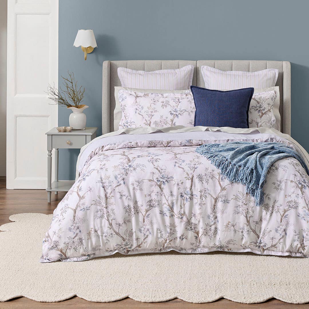 https://s3-ap-southeast-2.amazonaws.com/fusionfactory.commerceconnect.bbnt.production/pim_media/000/206/591/M_F_W26_Bedlinen_BOP_Genevieve_QQC_SI.jpg?1767326503
