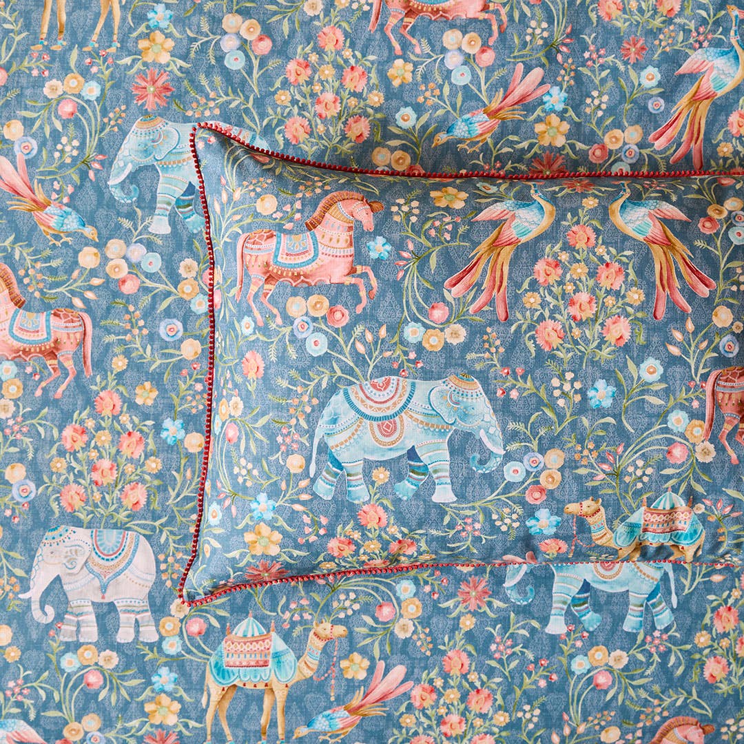 https://s3-ap-southeast-2.amazonaws.com/fusionfactory.commerceconnect.bbnt.production/pim_media/000/206/211/M_F_W26_Bedlinen_BOP_Ishara_QQC_Detail_2_SI.jpg?1767142327