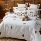 https://s3-ap-southeast-2.amazonaws.com/fusionfactory.commerceconnect.bbnt.production/pim_media/000/206/294/M_F_W26_Bedlinen_BOP_Ruby_QQC_Marketing_1_SI.jpg?1767150407