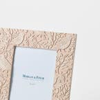 https://s3-ap-southeast-2.amazonaws.com/fusionfactory.commerceconnect.bbnt.production/pim_media/000/205/589/M_F_W26_Birdie-Photo-Frame-5x7_Blush-Pink_26892701_Detail_SI.jpg?1765338696