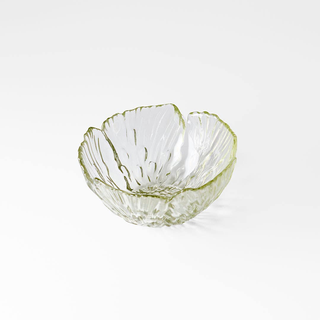 https://s3-ap-southeast-2.amazonaws.com/fusionfactory.commerceconnect.bbnt.production/pim_media/000/209/428/M_F_W26_Bloom-Flower-Glass-Bowl-Sml_Green_26890602_SI.jpg?1770787366