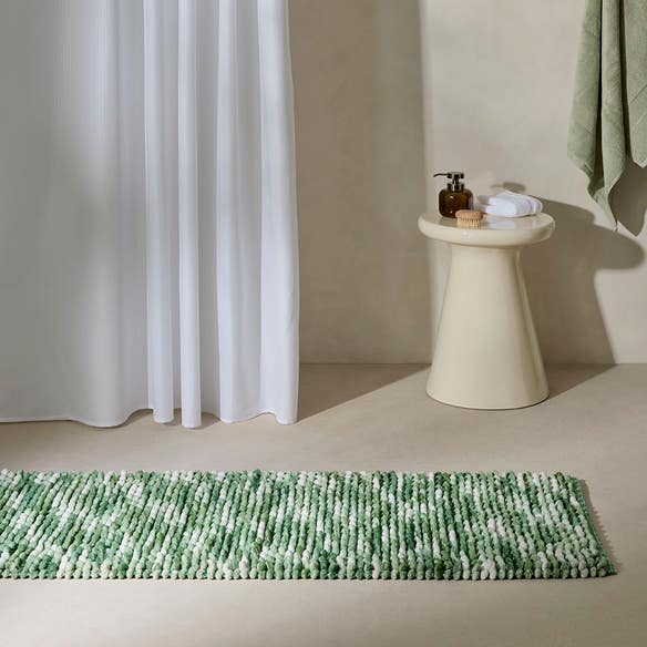 https://s3-ap-southeast-2.amazonaws.com/fusionfactory.commerceconnect.bbnt.production/pim_media/000/210/162/M_F_W26_Cirrus-Bath-Runner_Khaki_26163903_LS_SI.jpg?1771471231