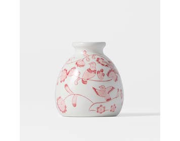 https://s3-ap-southeast-2.amazonaws.com/fusionfactory.commerceconnect.bbnt.production/pim_media/000/205/761/M_F_W26_Empress-Ceramic-Vase-Sml_Pink_26893601_SI.jpg?1765345466