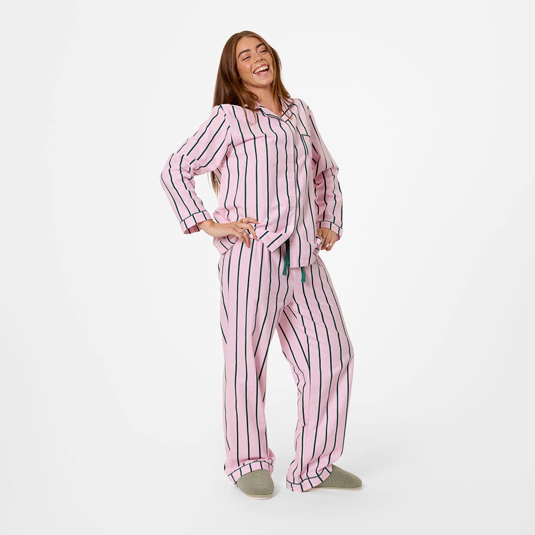 https://s3-ap-southeast-2.amazonaws.com/fusionfactory.commerceconnect.bbnt.production/pim_media/000/208/227/M_F_W26_Henri-Flannel-PJs_SML_Strawberry-Matcha_26839702_SI.jpg?1770253768