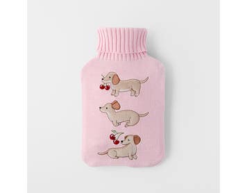 https://s3-ap-southeast-2.amazonaws.com/fusionfactory.commerceconnect.bbnt.production/pim_media/000/209/458/M_F_W26_Hot-Water-Bottle-Cherry-Dash_Blush-Multi_26898301_SI.jpg?1770788814
