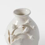 https://s3-ap-southeast-2.amazonaws.com/fusionfactory.commerceconnect.bbnt.production/pim_media/000/205/899/M_F_W26_Lucerne-Ceramic-Vase-Sml_White_26890301_Detail_SI.jpg?1767058897