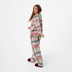 https://s3-ap-southeast-2.amazonaws.com/fusionfactory.commerceconnect.bbnt.production/pim_media/000/208/298/M_F_W26_Madison-Flannel-PJs_SML_Plum-Forest_26842901_V2_SI.jpg?1770261488