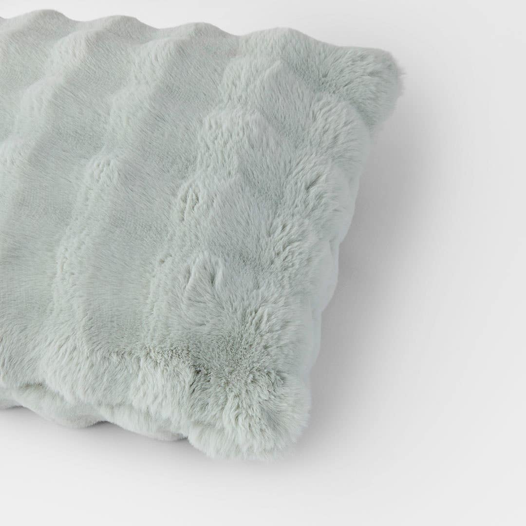 https://s3-ap-southeast-2.amazonaws.com/fusionfactory.commerceconnect.bbnt.production/pim_media/000/207/004/M_F_W26_Malmo-Fur-Cushion_Mineral_23175805_Detail_SI.jpg?1767931271