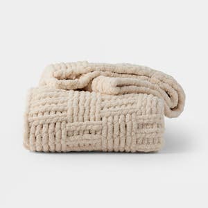 https://s3-ap-southeast-2.amazonaws.com/fusionfactory.commerceconnect.bbnt.production/pim_media/000/209/780/M_F_W26_Millen-Chunky-Knit-Throw_Natural_26900701_SI.jpg?1770869025