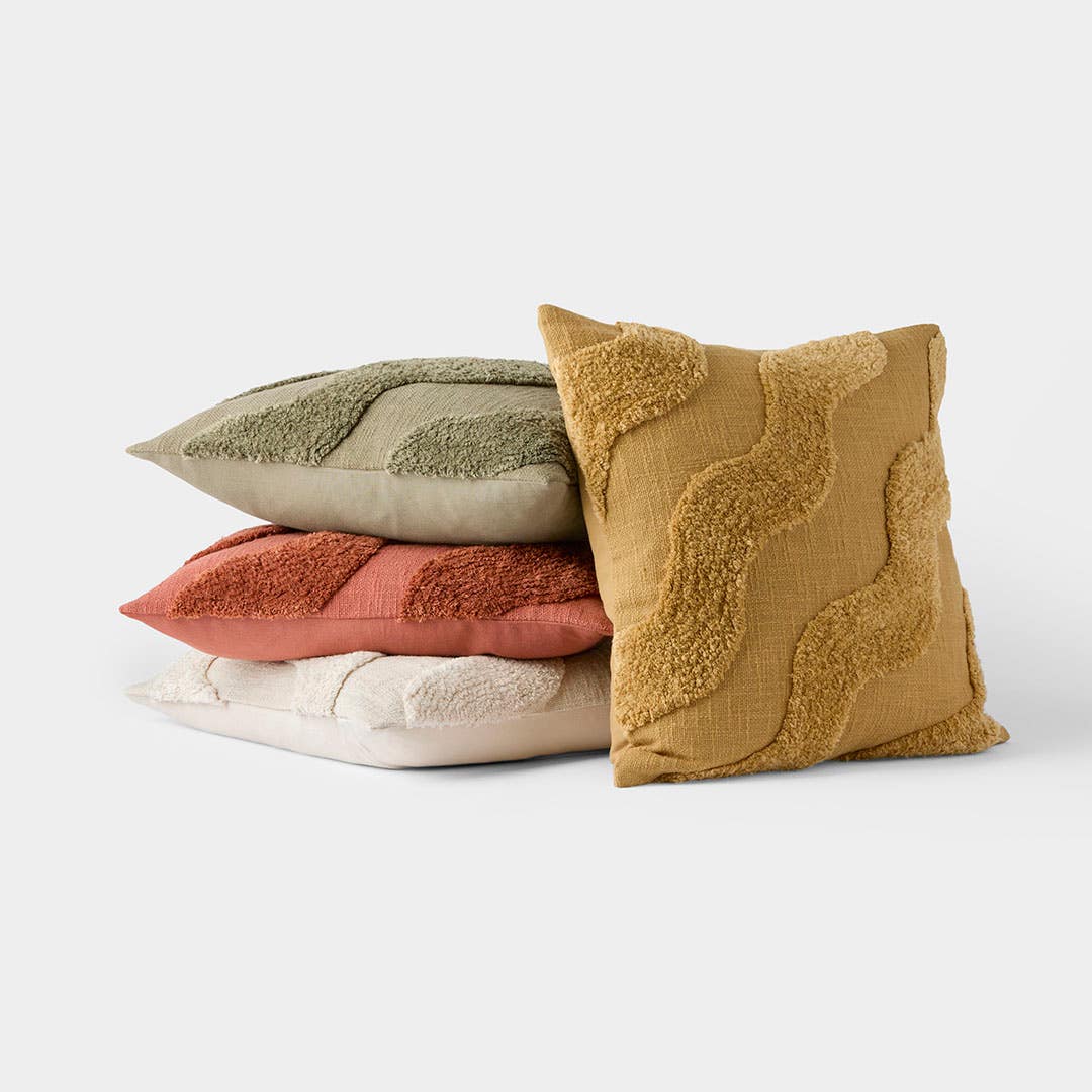 https://s3-ap-southeast-2.amazonaws.com/fusionfactory.commerceconnect.bbnt.production/pim_media/000/211/292/M_F_W26_Miyu-Tufted-Cushion_Range_26936_R_SI.jpg?1773637898