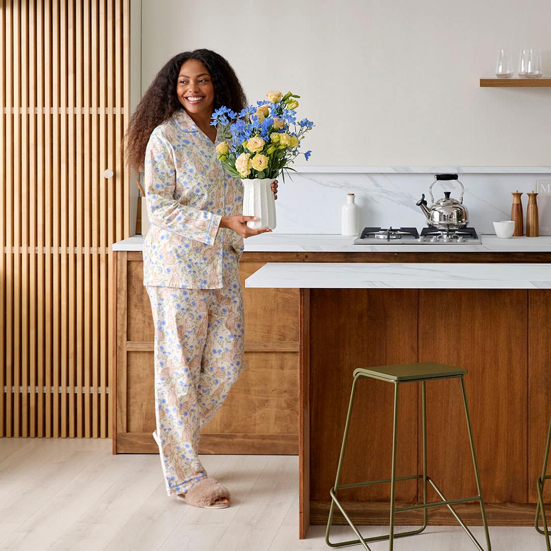 https://s3-ap-southeast-2.amazonaws.com/fusionfactory.commerceconnect.bbnt.production/pim_media/000/209/643/M_F_W26_PJs_Studio_LS_Bunny_Meadow__Flannel_PJ_L_SI.jpg?1770859315