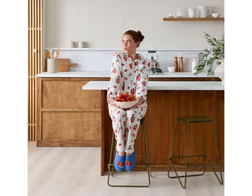 https://s3-ap-southeast-2.amazonaws.com/fusionfactory.commerceconnect.bbnt.production/pim_media/000/208/407/M_F_W26_PJs_Studio_LS_Pomodoro__Flannel_PJs_S_SI.jpg?1770612856