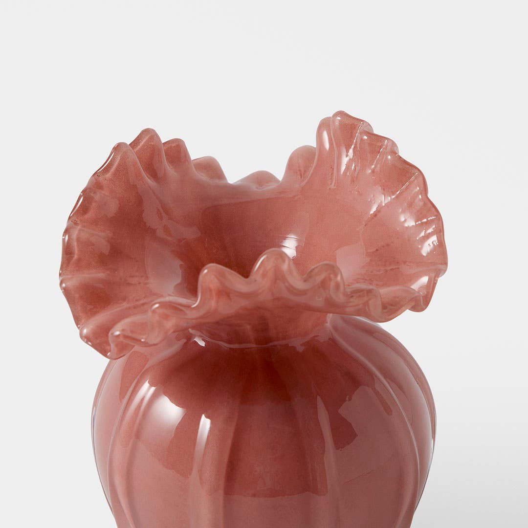 https://s3-ap-southeast-2.amazonaws.com/fusionfactory.commerceconnect.bbnt.production/pim_media/000/205/958/M_F_W26_Ruffled-Glass-Vase-Sml_Cognac_26890201_Detail_SI.jpg?1767067805