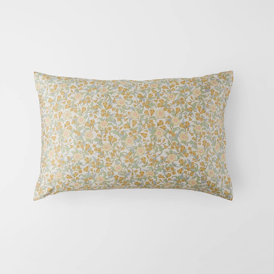 https://s3-ap-southeast-2.amazonaws.com/fusionfactory.commerceconnect.bbnt.production/pim_media/000/206/880/M_F_W26_STD-Silk-Print-Pillowcase-Cordelia_Buttercup_26942104_SI.jpg?1767920456