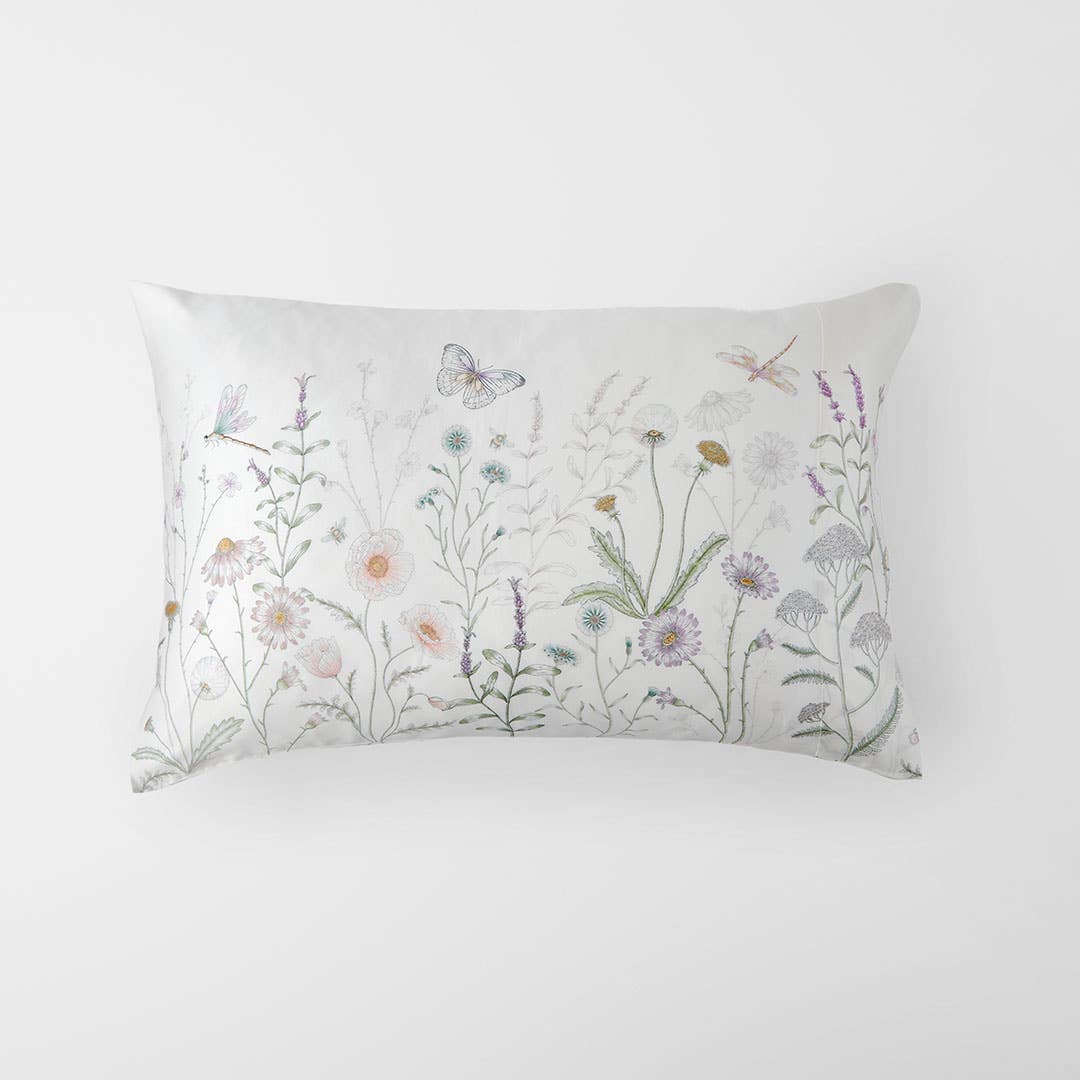 https://s3-ap-southeast-2.amazonaws.com/fusionfactory.commerceconnect.bbnt.production/pim_media/000/211/288/M_F_W26_STD-Silk-Print-Pillowcase-Kylah_Ivory_26942102_SI.jpg?1773637444