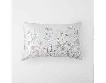 https://s3-ap-southeast-2.amazonaws.com/fusionfactory.commerceconnect.bbnt.production/pim_media/000/211/288/M_F_W26_STD-Silk-Print-Pillowcase-Kylah_Ivory_26942102_SI.jpg?1773637444