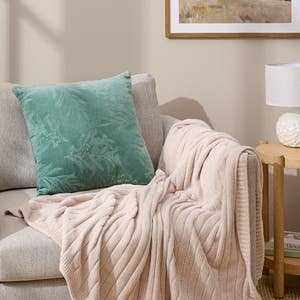 https://s3-ap-southeast-2.amazonaws.com/fusionfactory.commerceconnect.bbnt.production/pim_media/000/211/671/M_F_W26_Studio_LS_Cushion-Wattle_Velvet_Dark-Sage_SI.jpg?1774309174