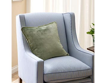 https://s3-ap-southeast-2.amazonaws.com/fusionfactory.commerceconnect.bbnt.production/pim_media/000/060/037/M_F-Margot-Velvet-Cushion-50x50cm-Sage.jpg?1591141936