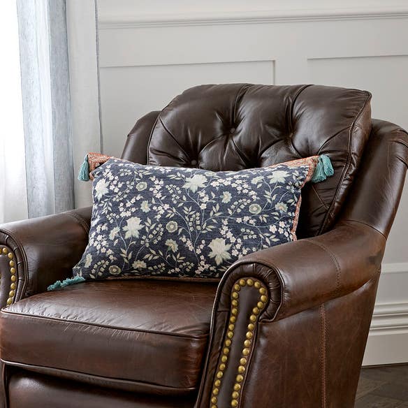 https://s3-ap-southeast-2.amazonaws.com/fusionfactory.commerceconnect.bbnt.production/pim_media/000/212/065/M_F_W26_Winter_Hampton_LS_Cushions_Ashka_Barasa_Navy_SI.jpg?1774845187