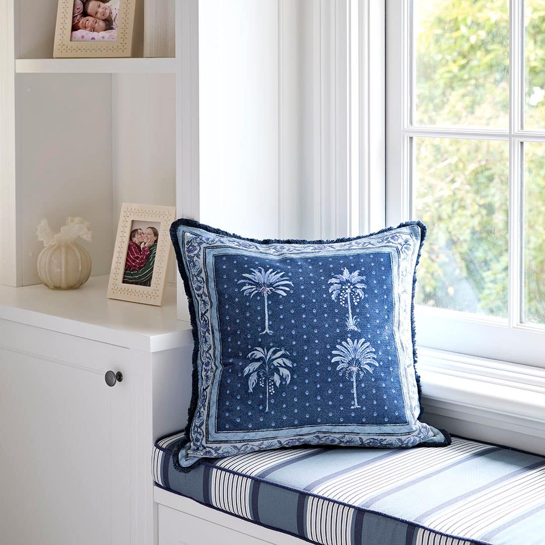 https://s3-ap-southeast-2.amazonaws.com/fusionfactory.commerceconnect.bbnt.production/pim_media/000/212/067/M_F_W26_Winter_Hampton_LS_Cushions_Ashka_SI.jpg?1774845252
