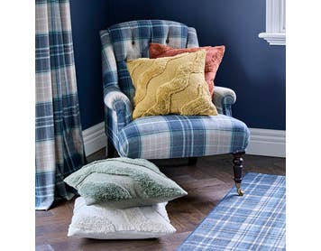 https://s3-ap-southeast-2.amazonaws.com/fusionfactory.commerceconnect.bbnt.production/pim_media/000/212/069/M_F_W26_Winter_Hampton_LS_Cushions_Miyu_Tufted_Cushion_Range_SI.jpg?1774845638