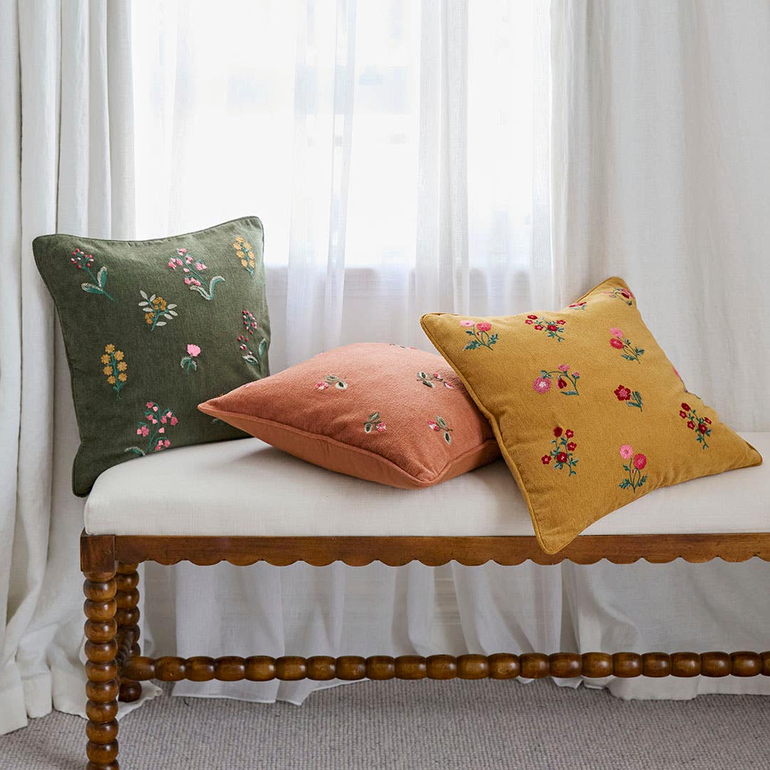 https://s3-ap-southeast-2.amazonaws.com/fusionfactory.commerceconnect.bbnt.production/pim_media/000/212/048/M_F_W26_Winter_Hampton_LS_Cushions_Posie_Cushion_Range_SI.jpg?1774828287