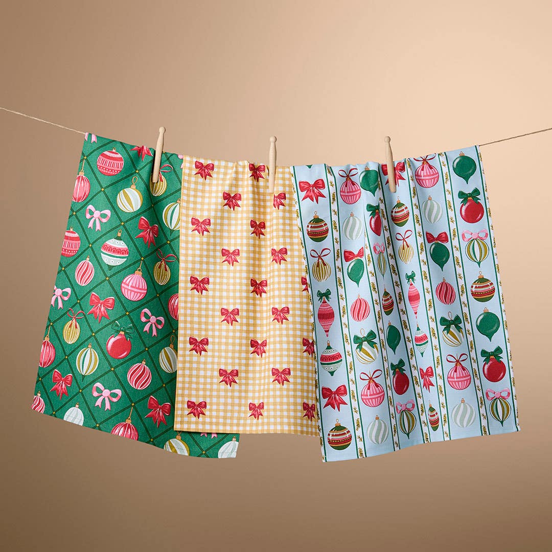 https://s3-ap-southeast-2.amazonaws.com/fusionfactory.commerceconnect.bbnt.production/pim_media/000/212/984/M_F_Xmas-26-27_CG_TEA-TOWEL-Baubles-_-Bows-TT_S3_27118001_SI.jpg?1777615332