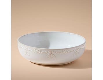 https://s3-ap-southeast-2.amazonaws.com/fusionfactory.commerceconnect.bbnt.production/pim_media/000/216/957/M_F_Xmas-26-27_CG_XMAS_DINING_Folklore-Embossed-Low-Serving-Bowl_27116501_SI.jpg?1783902404