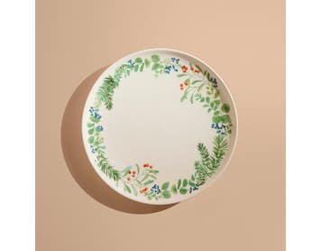 https://s3-ap-southeast-2.amazonaws.com/fusionfactory.commerceconnect.bbnt.production/pim_media/000/217/002/M_F_Xmas-26-27_CG_XMAS_DINING_Huckleberry-Dinner-Plate_27114101_SI.jpg?1783906230