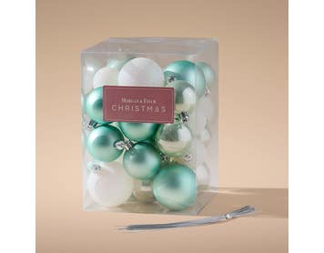 https://s3-ap-southeast-2.amazonaws.com/fusionfactory.commerceconnect.bbnt.production/pim_media/000/218/145/M_F_Xmas-26-27_LM_BOXEDBALLS_Boxed-Baubles-S30-asst_27087502_PKG_SI.jpg?1785129715