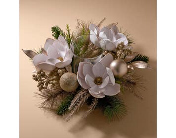 https://s3-ap-southeast-2.amazonaws.com/fusionfactory.commerceconnect.bbnt.production/pim_media/000/213/454/M_F_Xmas-26-27_LM_CANDLEHOL_Magnolia-_-Bauble-Hurricane_27044001_SI.jpg?1779066222