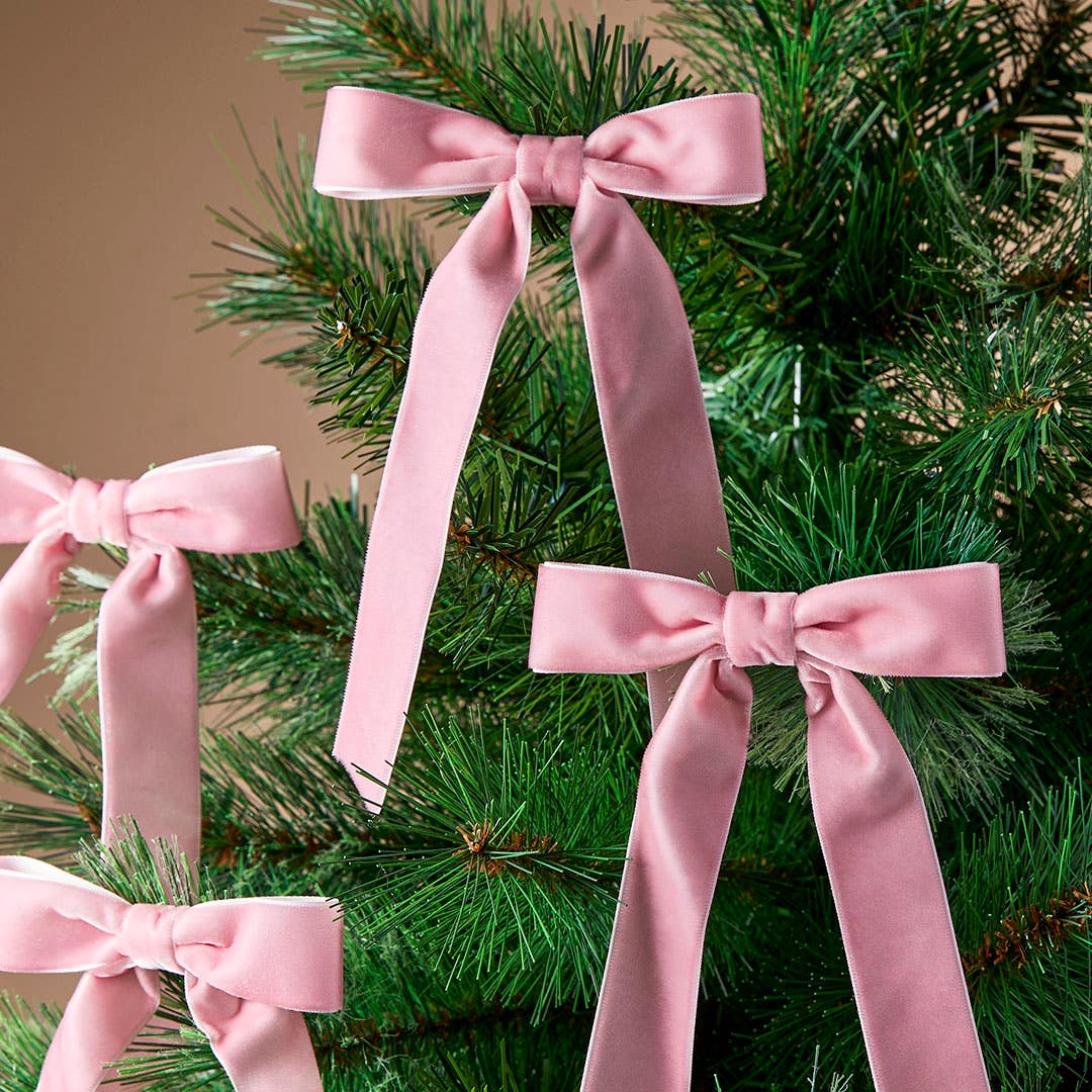 https://s3-ap-southeast-2.amazonaws.com/fusionfactory.commerceconnect.bbnt.production/pim_media/000/222/399/M_F_Xmas-26-27_LM_Decs_Set_S6_Velvet_Bow_Clips_27018801_Detail_Pink_SI.jpg?1789601497