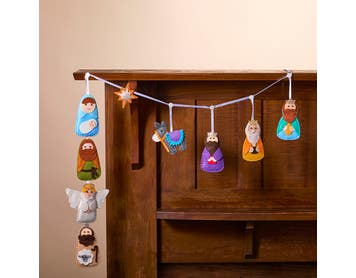 https://s3-ap-southeast-2.amazonaws.com/fusionfactory.commerceconnect.bbnt.production/pim_media/000/213/582/M_F_Xmas-26-27_MR_GARLAND_Fabric-Nativity-Garland-1.6m_21542801_V2_SI.jpg?1779148204
