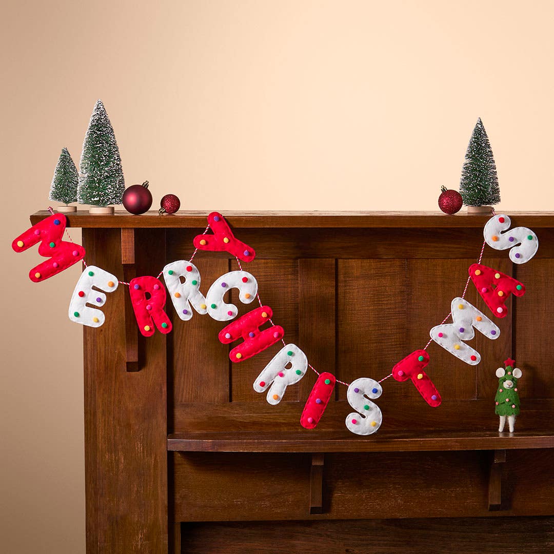 https://s3-ap-southeast-2.amazonaws.com/fusionfactory.commerceconnect.bbnt.production/pim_media/000/213/589/M_F_Xmas-26-27_MR_GARLAND_Felt-Merry-Christmas-Garland_27080601_SI.jpg?1779150403