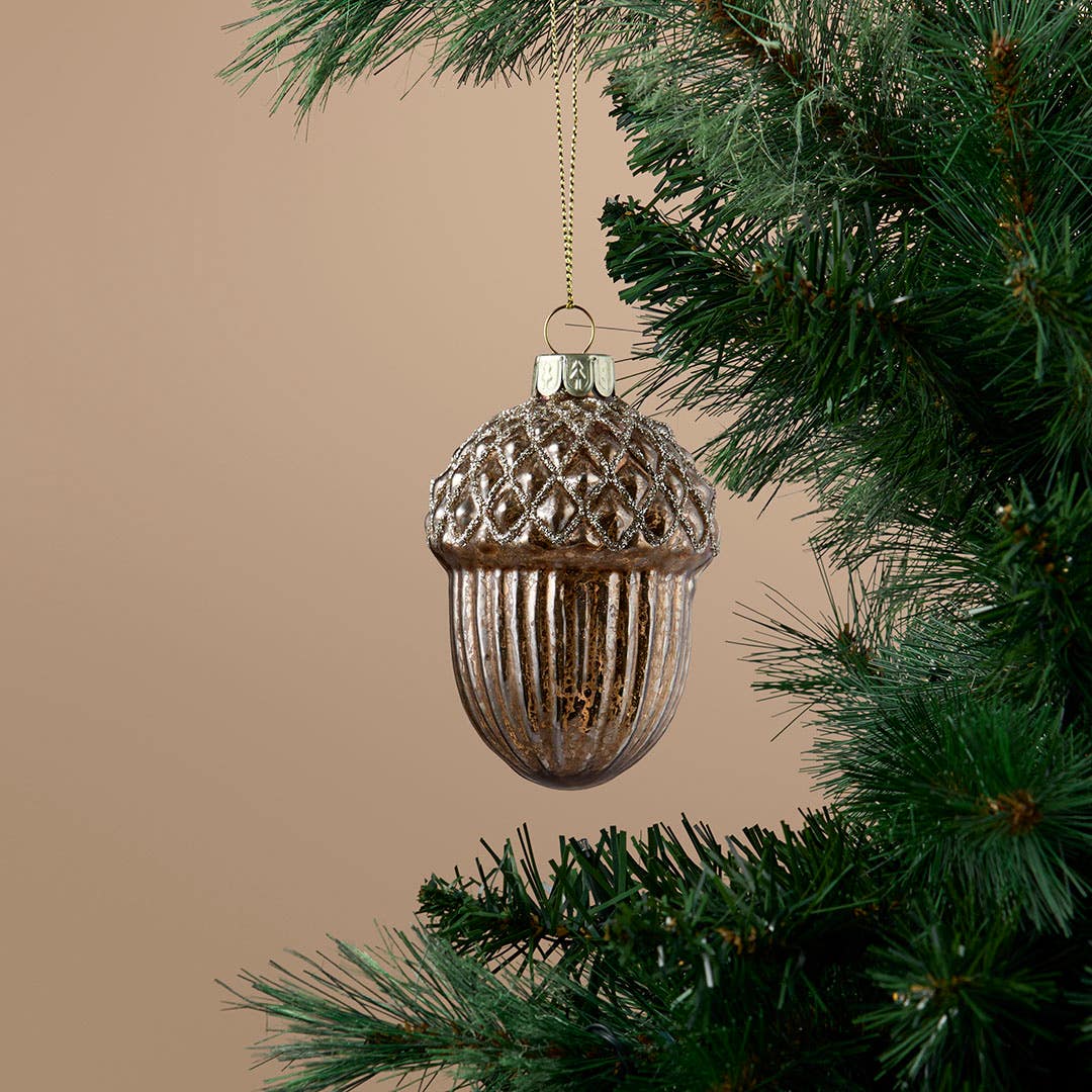 https://s3-ap-southeast-2.amazonaws.com/fusionfactory.commerceconnect.bbnt.production/pim_media/000/216/747/M_F_Xmas-26-27_S4_HT_DECS_Glass-Antiqued-Acorn-Dec_27065501_0317_SI.jpg?1783638314