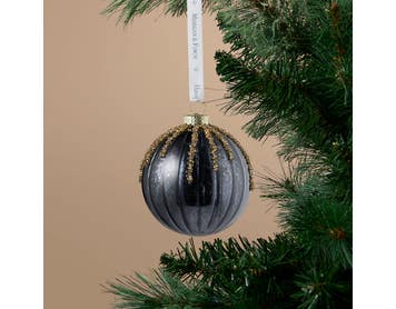 https://s3-ap-southeast-2.amazonaws.com/fusionfactory.commerceconnect.bbnt.production/pim_media/000/216/748/M_F_Xmas-26-27_S4_HT_DECS_Glass-Antiqued-Beaded-Ball_27058001_SI.jpg?1783638371