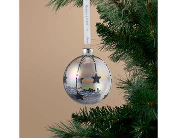https://s3-ap-southeast-2.amazonaws.com/fusionfactory.commerceconnect.bbnt.production/pim_media/000/216/753/M_F_Xmas-26-27_S4_HT_DECS_Glass-Ball-w-Falling-Stars_27061001_SI.jpg?1783641246