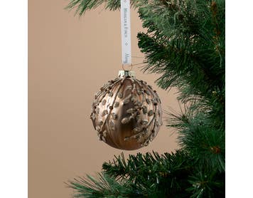 https://s3-ap-southeast-2.amazonaws.com/fusionfactory.commerceconnect.bbnt.production/pim_media/000/216/763/M_F_Xmas-26-27_S4_HT_DECS_Glass-Beaded-Lush-Foliage-Ball_27054501_SI.jpg?1783643658