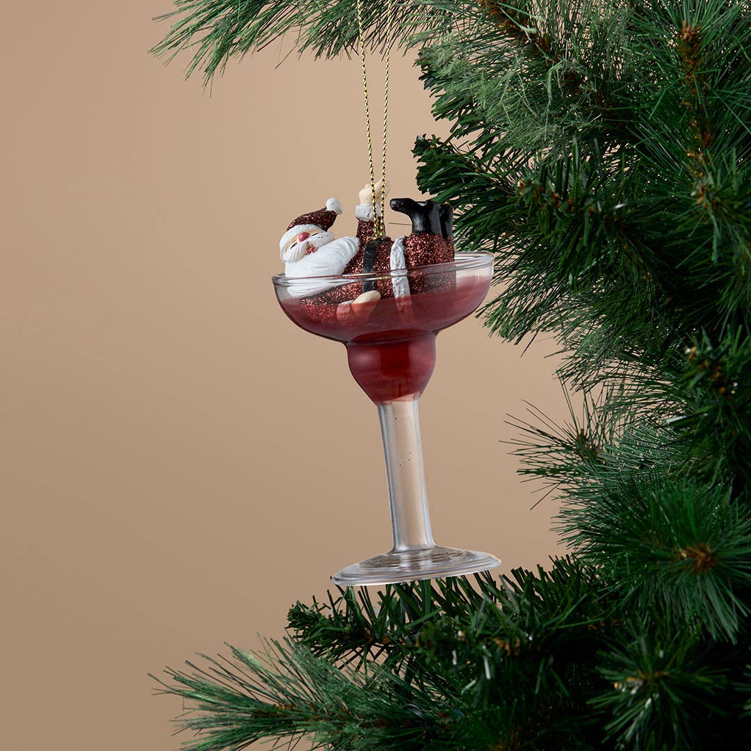 https://s3-ap-southeast-2.amazonaws.com/fusionfactory.commerceconnect.bbnt.production/pim_media/000/216/797/M_F_Xmas-26-27_S4_HT_DECS_Happy-Santa-in-Wine-Dec_27079201_SI.jpg?1783654386