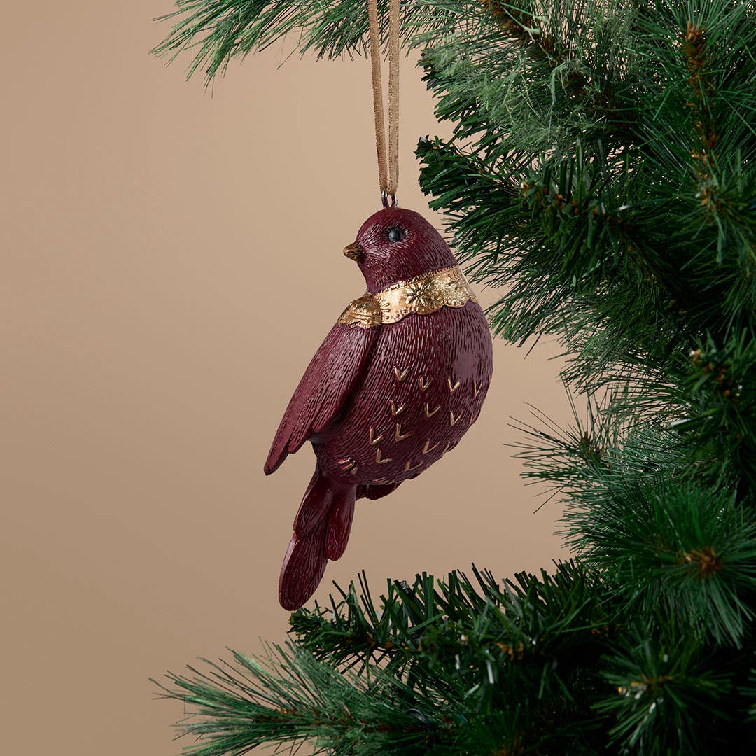 https://s3-ap-southeast-2.amazonaws.com/fusionfactory.commerceconnect.bbnt.production/pim_media/000/216/835/M_F_Xmas-26-27_S4_HT_DECS_Resin-Bird-w-Gold-Scarf-Dec_27072001_SI.jpg?1783660349