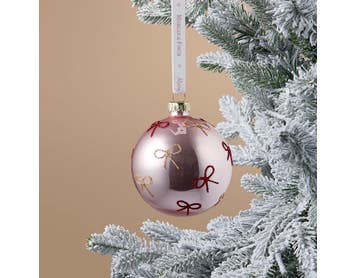 https://s3-ap-southeast-2.amazonaws.com/fusionfactory.commerceconnect.bbnt.production/pim_media/000/216/879/M_F_Xmas-26-27_S4_LM_DECS_Glass-Ball-w-Glitter-Bows_27054001_SI.jpg?1783672404