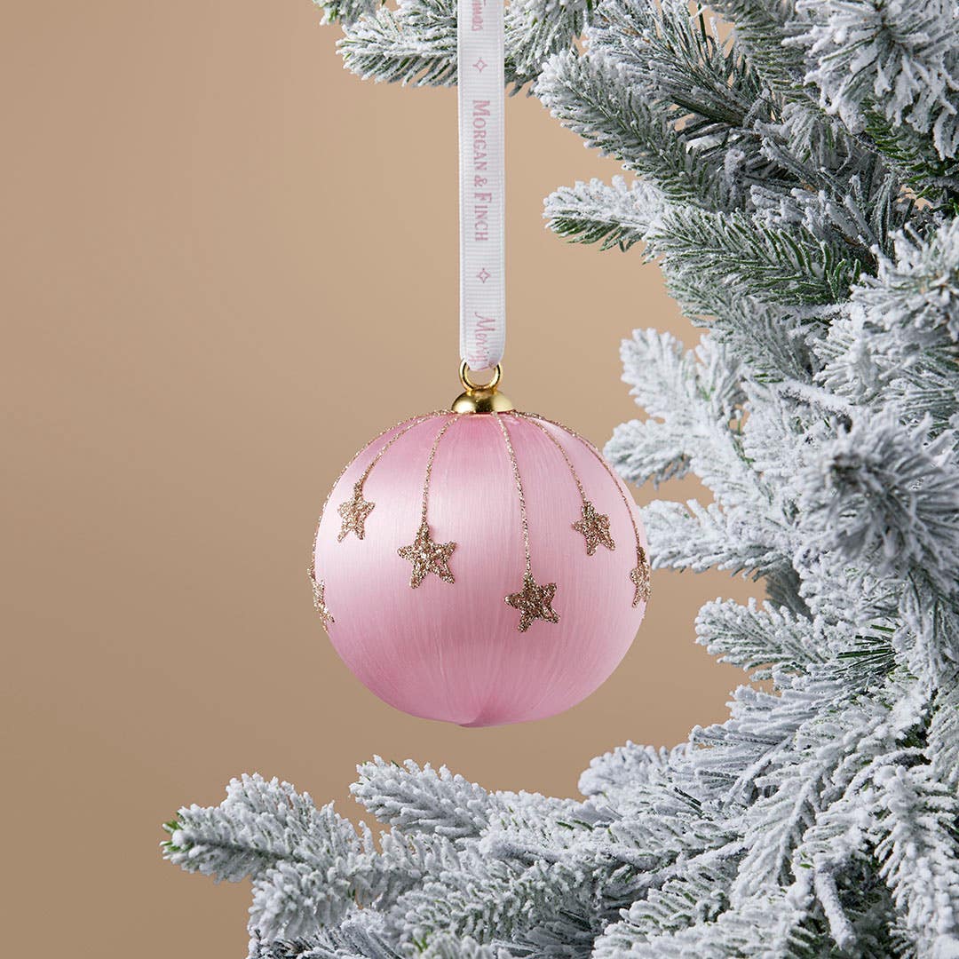 https://s3-ap-southeast-2.amazonaws.com/fusionfactory.commerceconnect.bbnt.production/pim_media/000/217/276/M_F_Xmas-26-27_S4_LM_DECS_Satin-Wrap-Ball-w-Stars_27086801_SI.jpg?1784076009