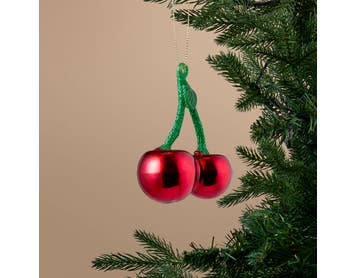 https://s3-ap-southeast-2.amazonaws.com/fusionfactory.commerceconnect.bbnt.production/pim_media/000/217/337/M_F_Xmas-26-27_S4_MR_DECS_Glass-Cherry-Dec_27083301_SI.jpg?1784080353