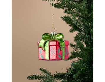 https://s3-ap-southeast-2.amazonaws.com/fusionfactory.commerceconnect.bbnt.production/pim_media/000/217/341/M_F_Xmas-26-27_S4_MR_DECS_Glass-Gift-Box-Dec_27130001_SI.jpg?1784080646
