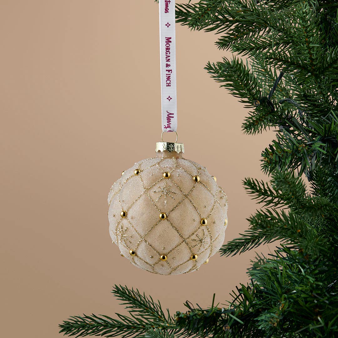 https://s3-ap-southeast-2.amazonaws.com/fusionfactory.commerceconnect.bbnt.production/pim_media/000/217/353/M_F_Xmas-26-27_S4_MR_DECS_Glass-Quilted-Frosted-Ball_27060701_SI.jpg?1784082634